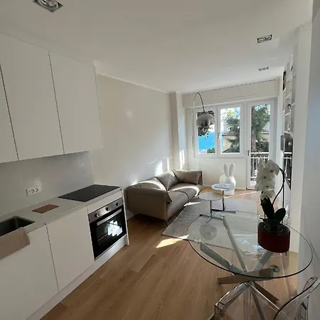 Asso Di Picche, Luxury * سانريمو